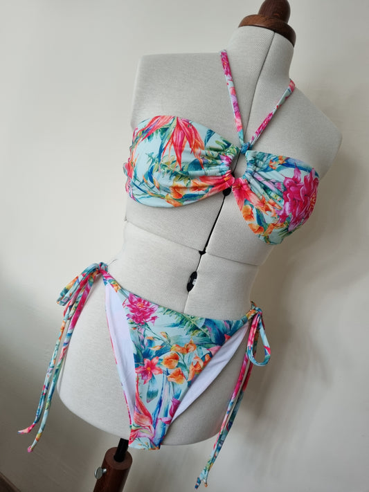 Patroon review Avocado Multi-way bikini top en Tangerine bikini broekje van Nightwear Studios.