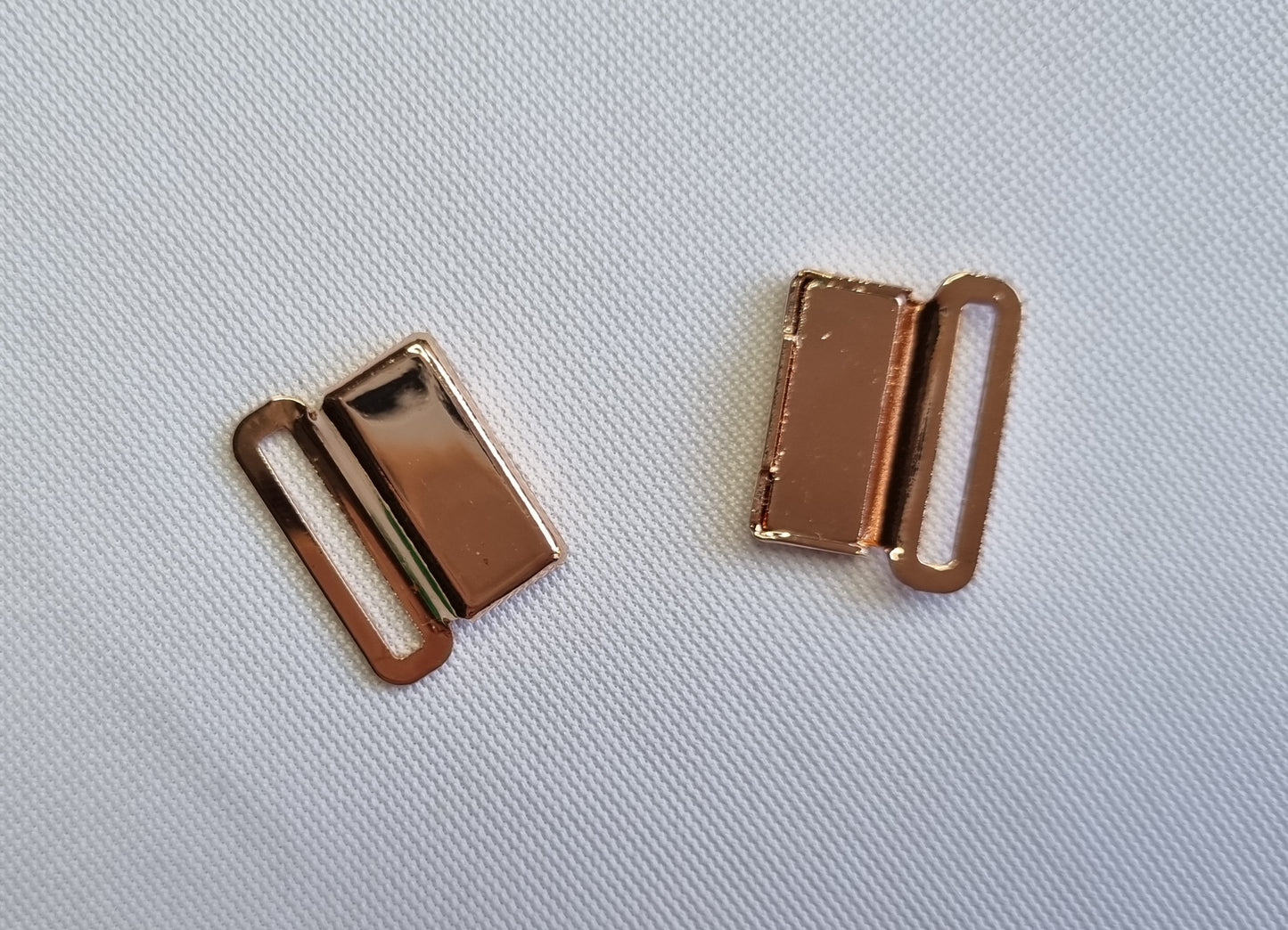 Magneetsluiting in rosegouden kleur
