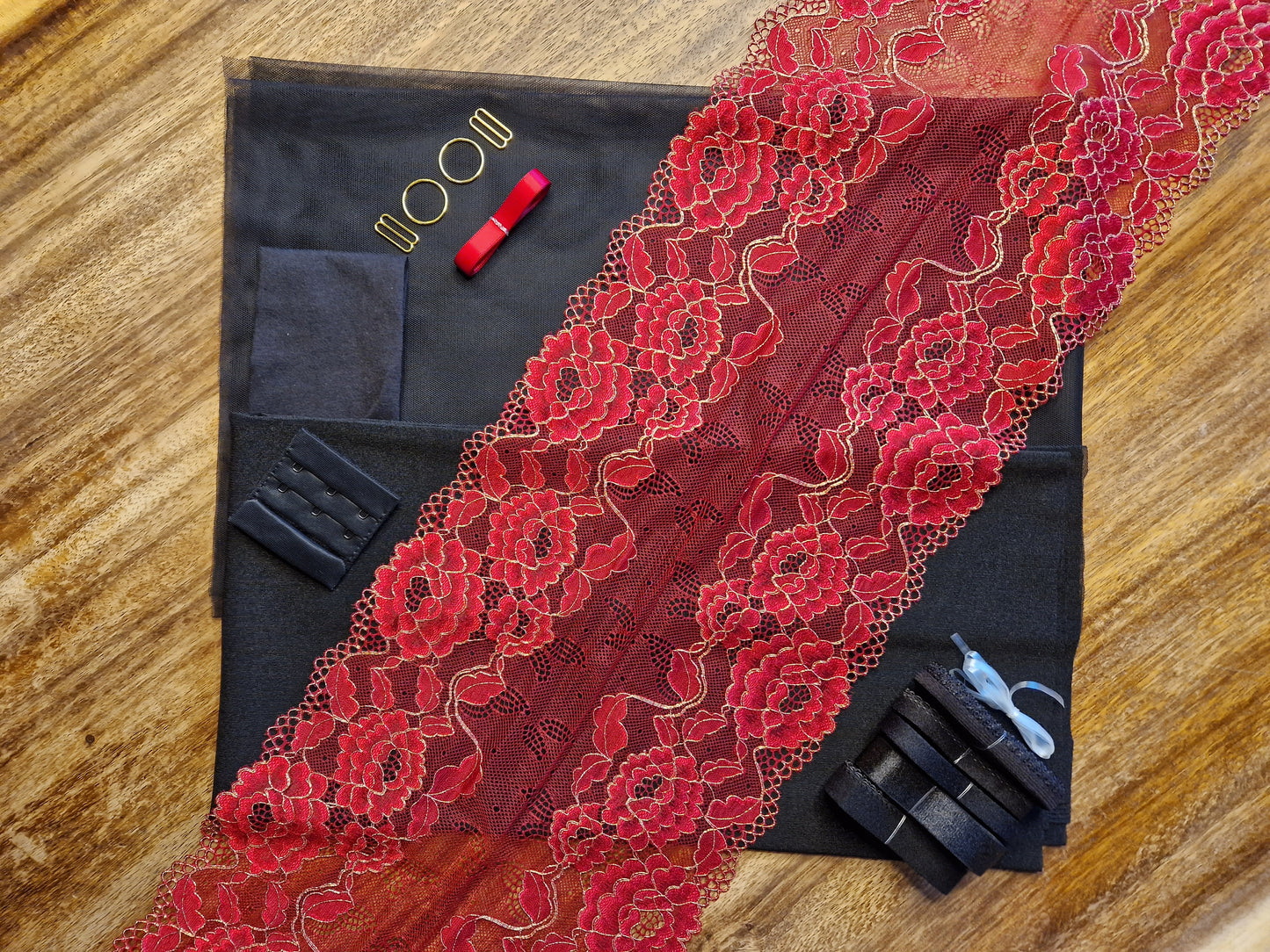 Lingerie kit "Christmas all year long"