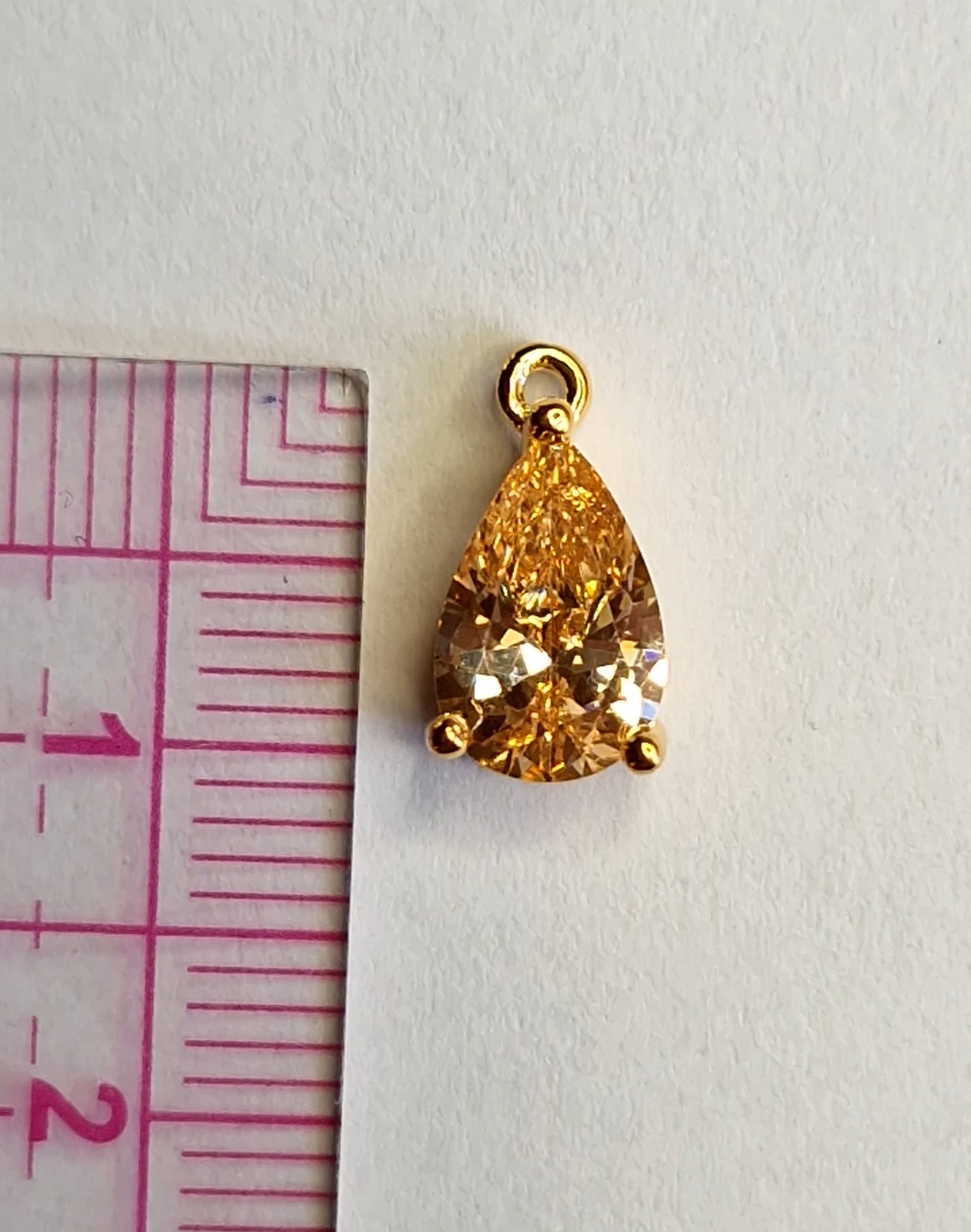 met 18K goud vergulde bedeltjes met zirconia in verschillende kleuren