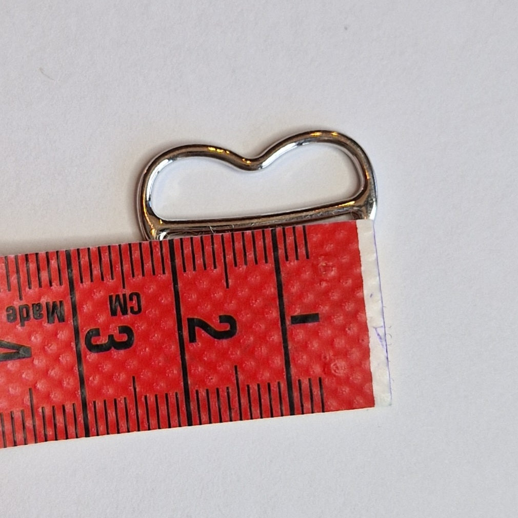 18mm hartjesschuifjes en ringetjes van metaal beschikbaar in verschillende kleuren