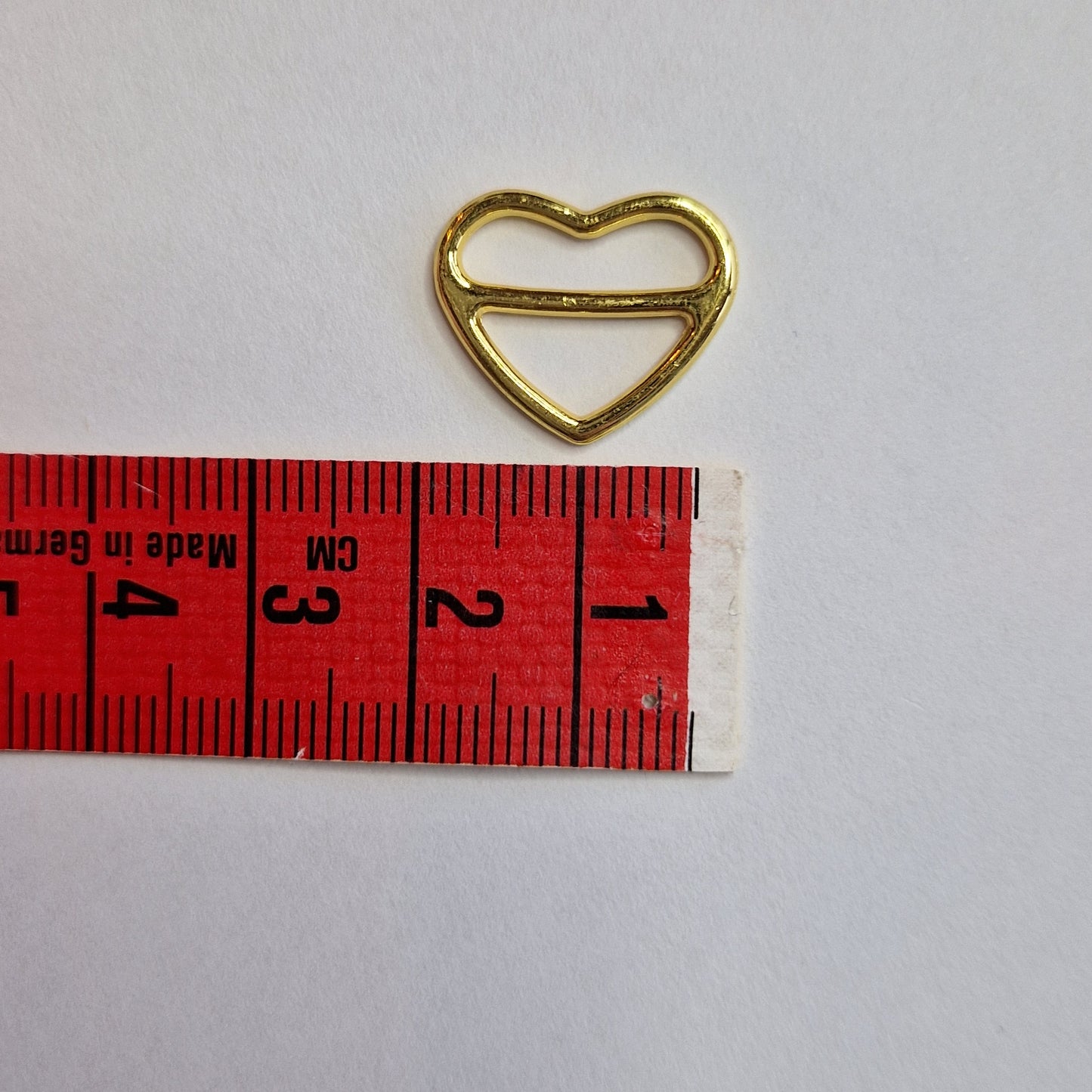 15mm hartjesschuifjes en ringetjes van metaal beschikbaar in verschillende kleuren