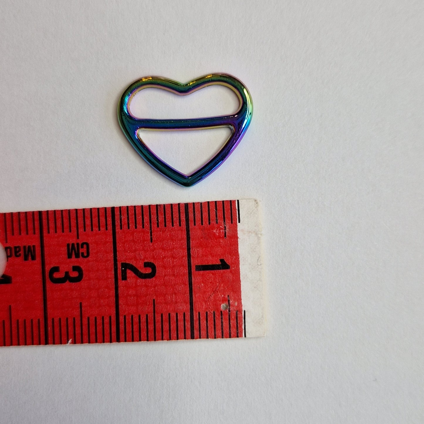 15mm hartjesschuifjes en ringetjes van metaal beschikbaar in verschillende kleuren