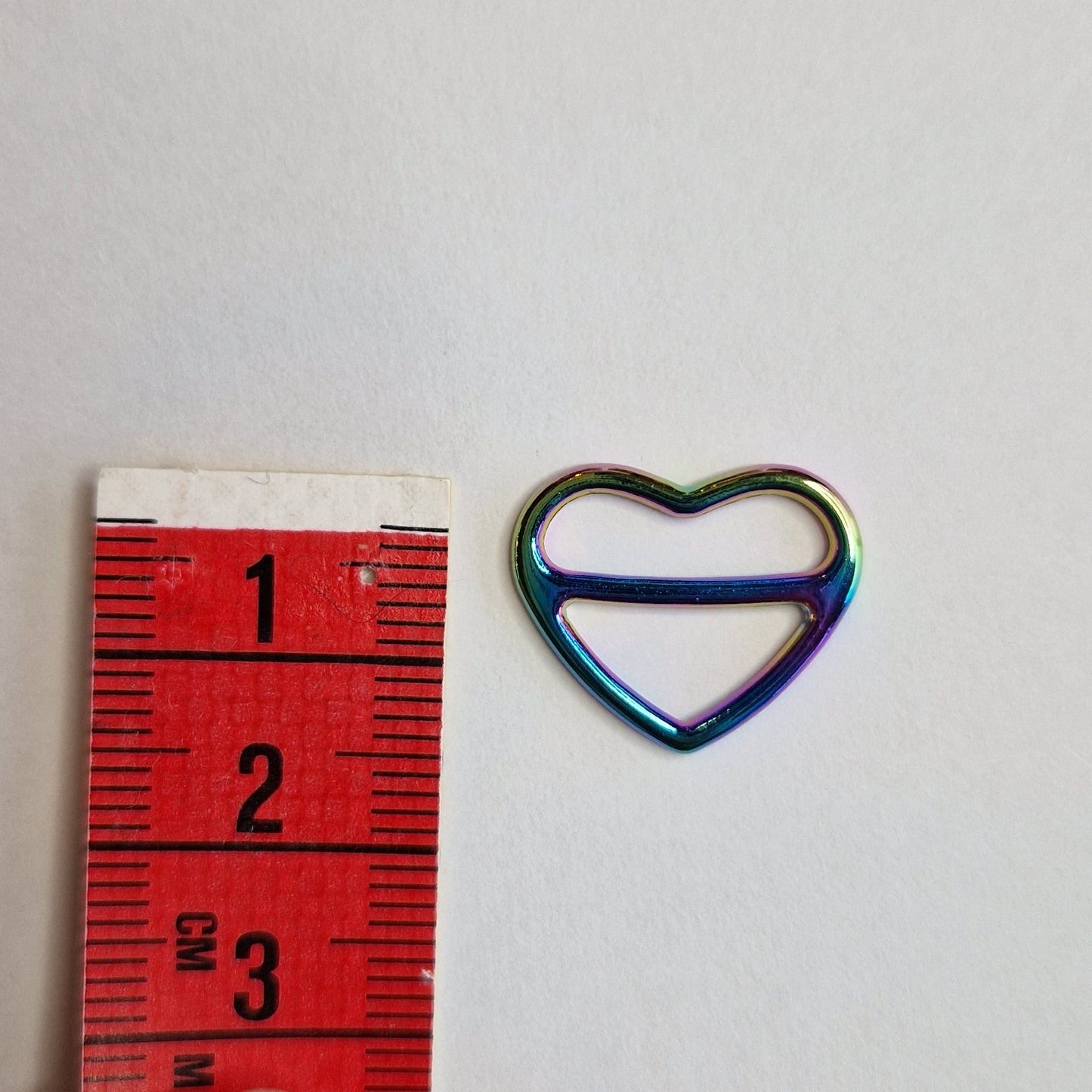 15mm hartjesschuifjes en ringetjes van metaal beschikbaar in verschillende kleuren