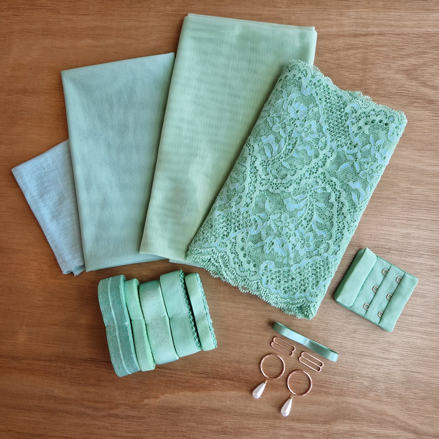 Lingerie kit "Iridecent Seafoam"