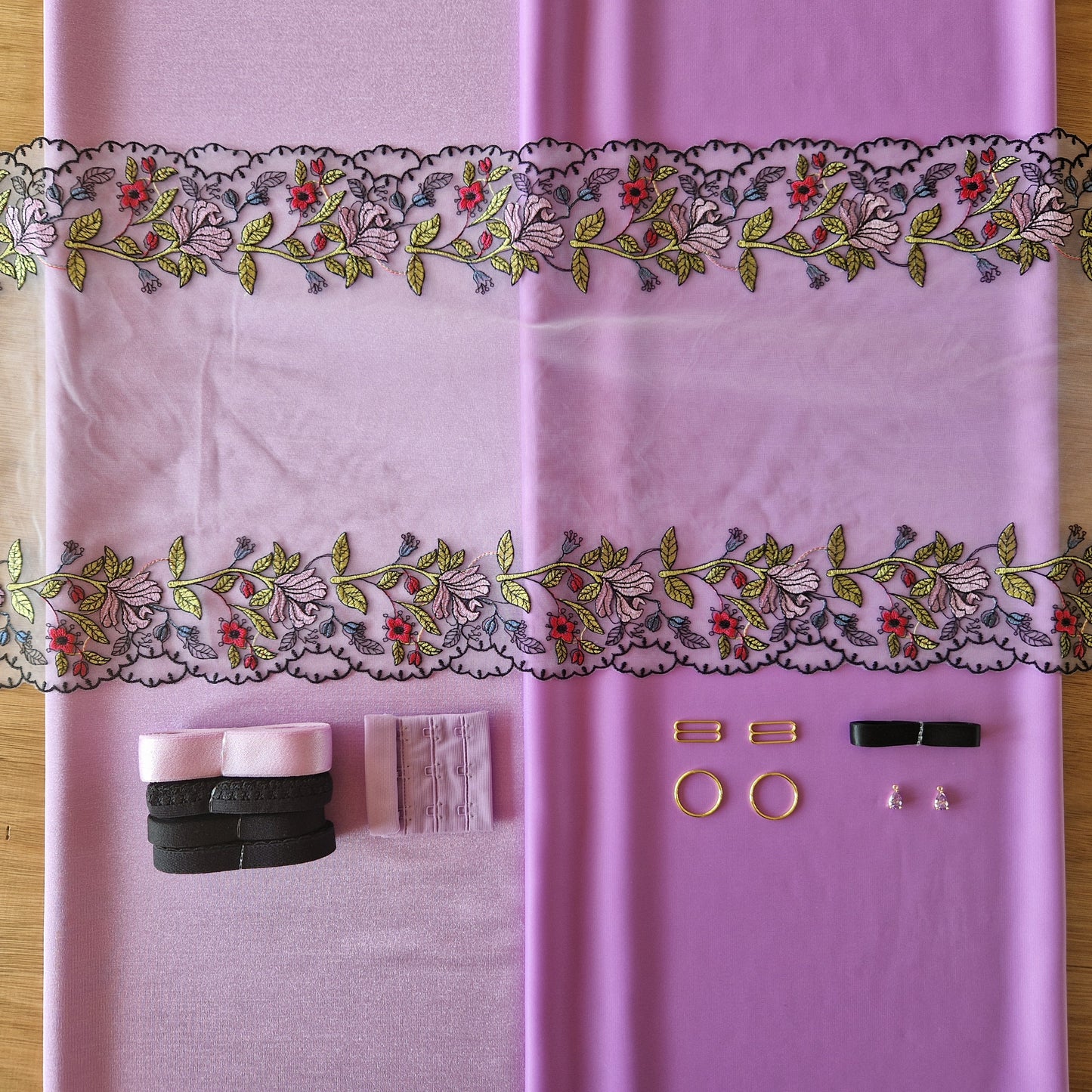 Lingerie kit "Tattooed Roses"