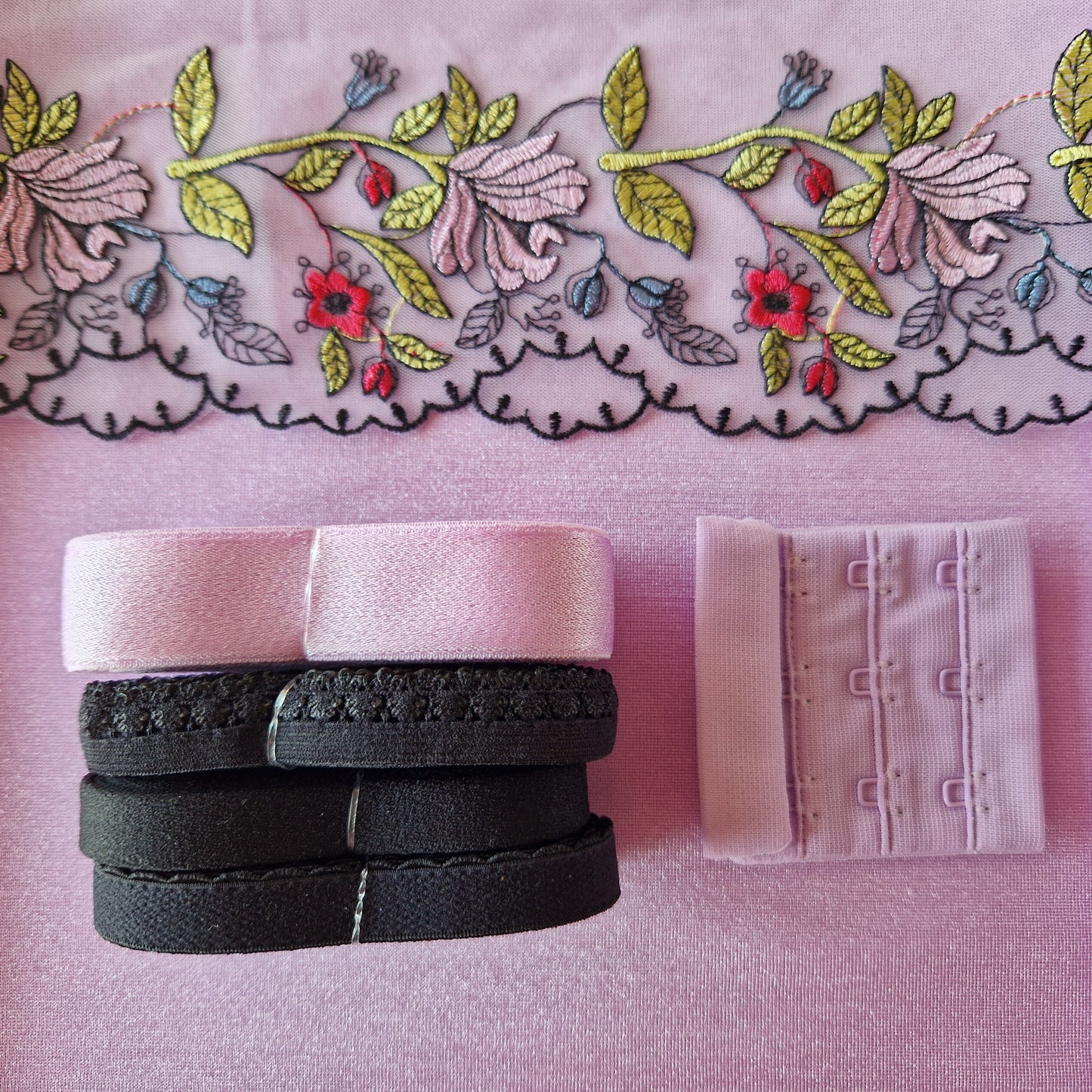 Lingerie kit "Tattooed Roses"