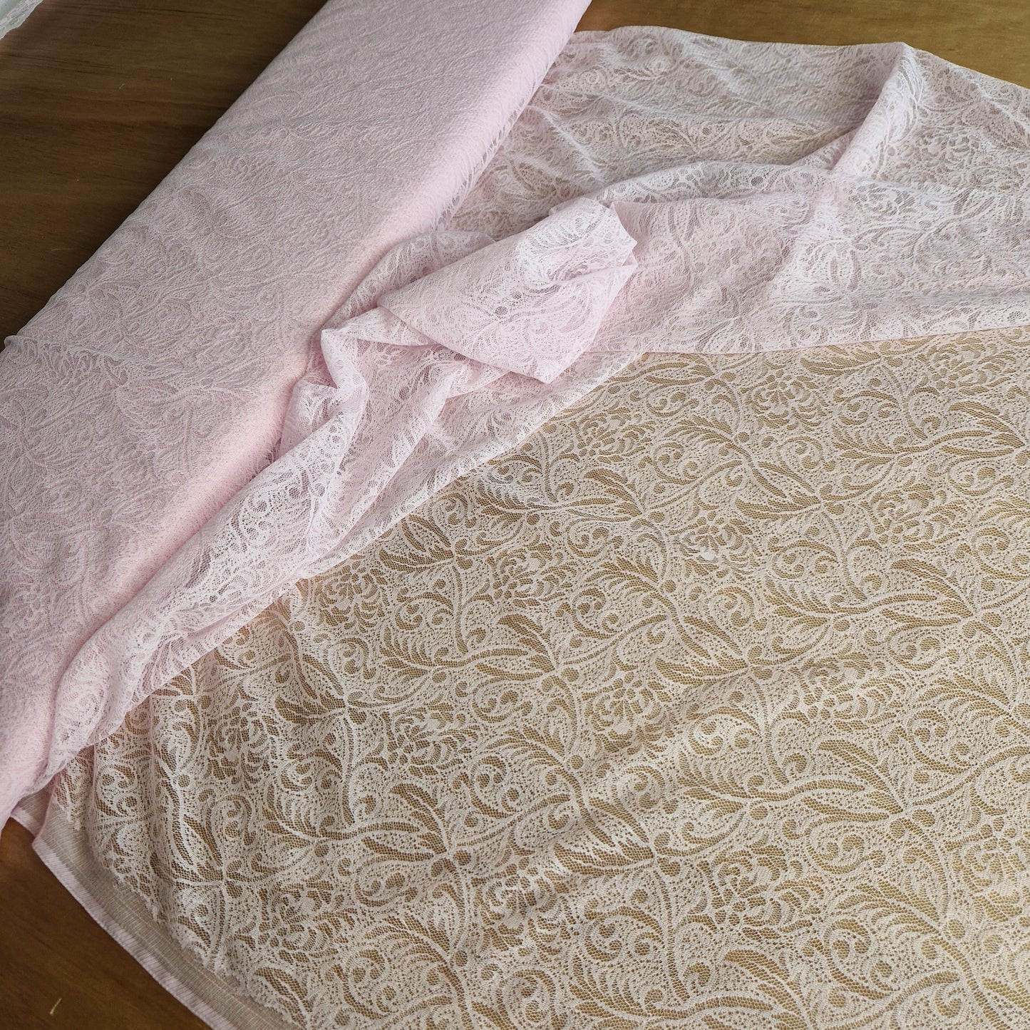 Roze stretchkant