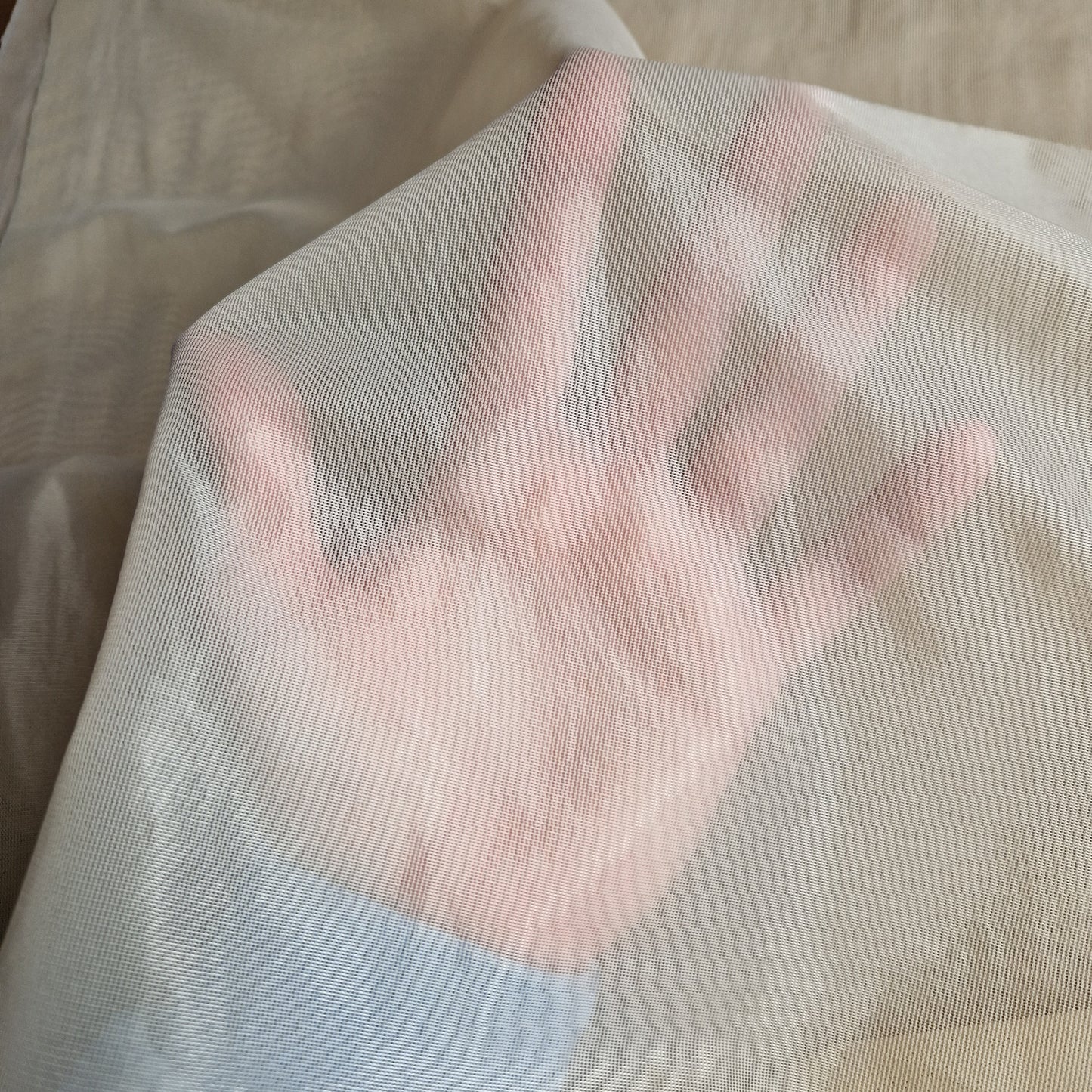 beige, non stretch, transparante marquisette voering