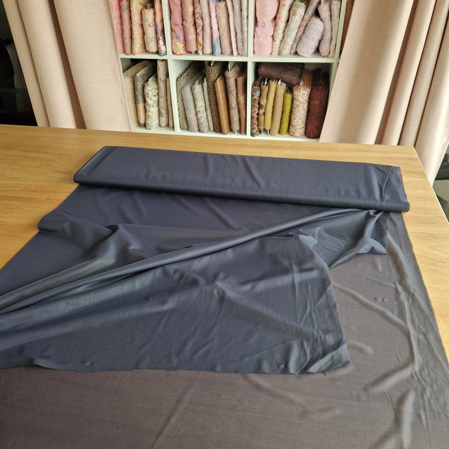 nachtblauw, non stretch, transparante marquisette voering