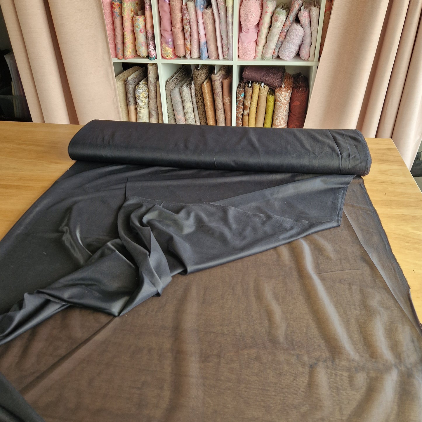 zwarte, non stretch, transparante marquisette voering