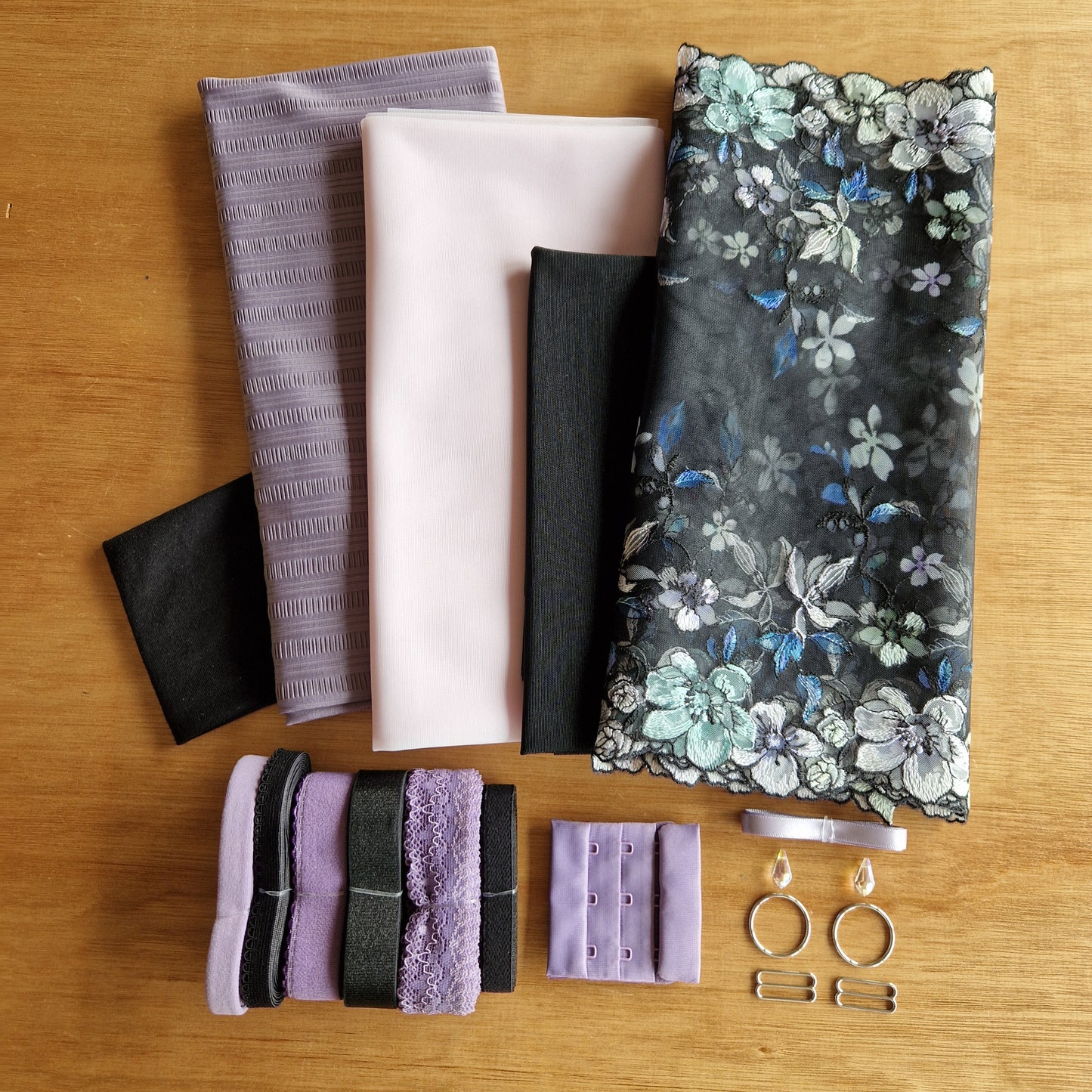 Lingerie kit "Misty Meadow"