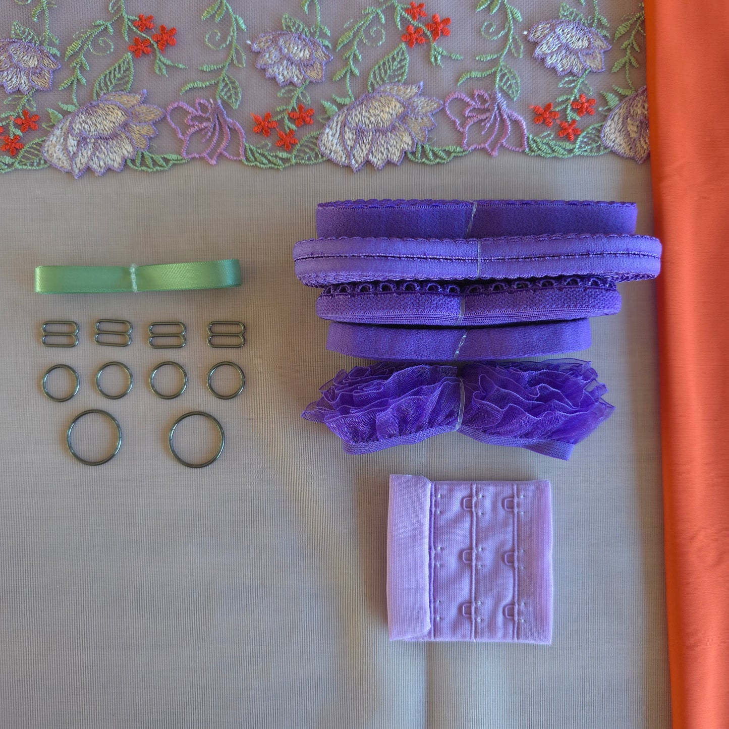 Lingerie kit "Blooming Garden"