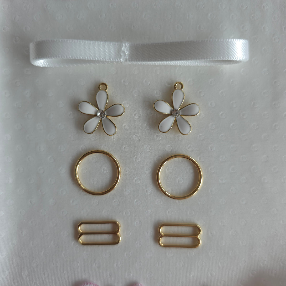Lingerie kit voor het Rani bh patroon: "Field of flowers"