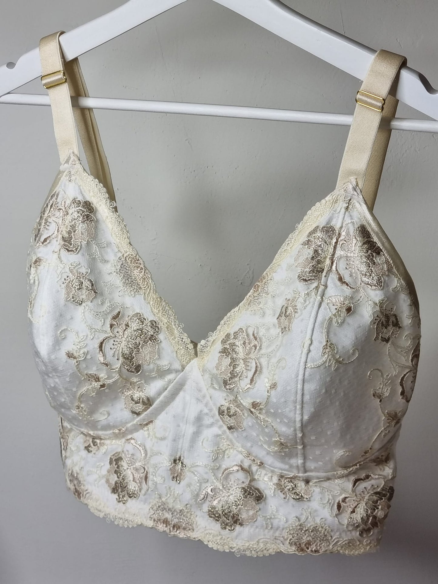 Nederlandse vertaling van de SAHAARA bralette naaigids