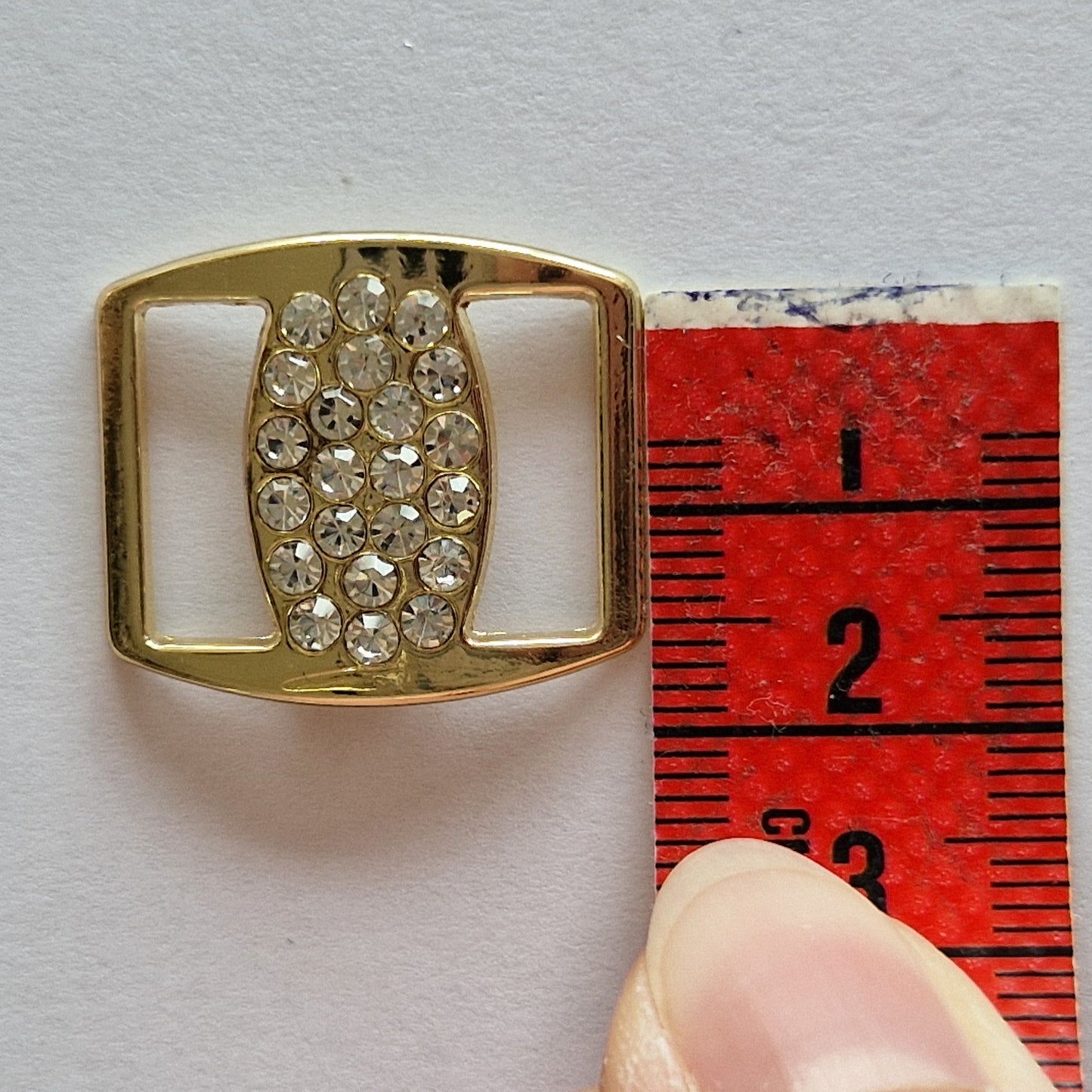 goudkleurige connector met glassteentjes, geschikt voor 15mm schouderband