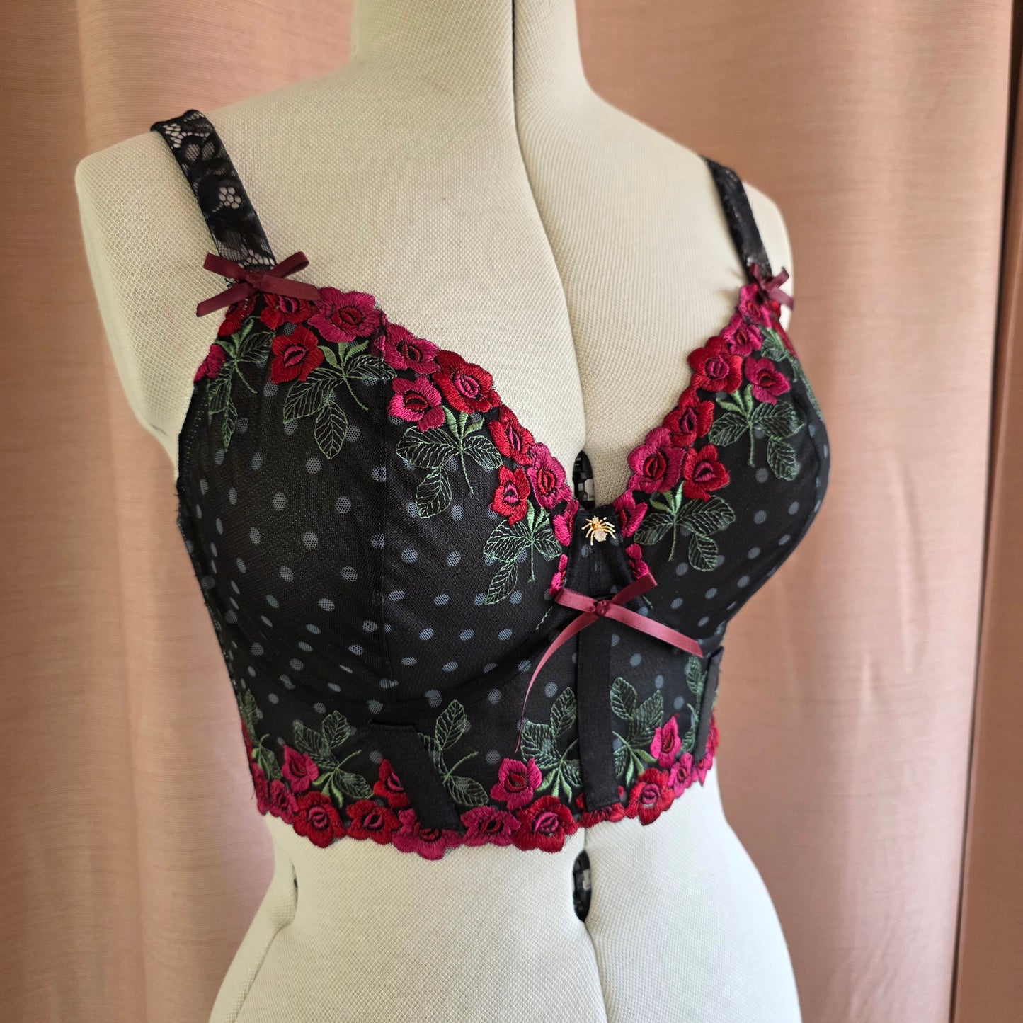 extra goed gevulde lingerie kit "Morticia"