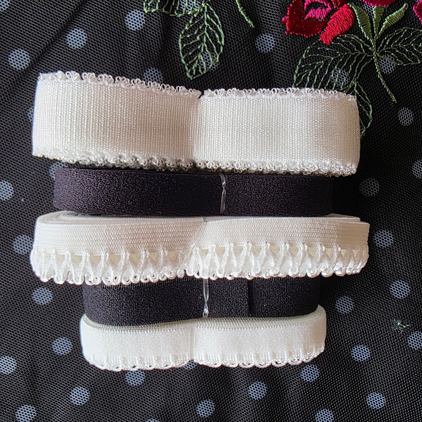 extra goed gevulde lingerie kit "Morticia"