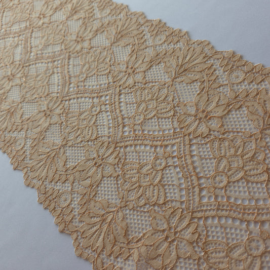 2025-102 dusty pink stretchkant barok design en details in rose gouden lurexdraad