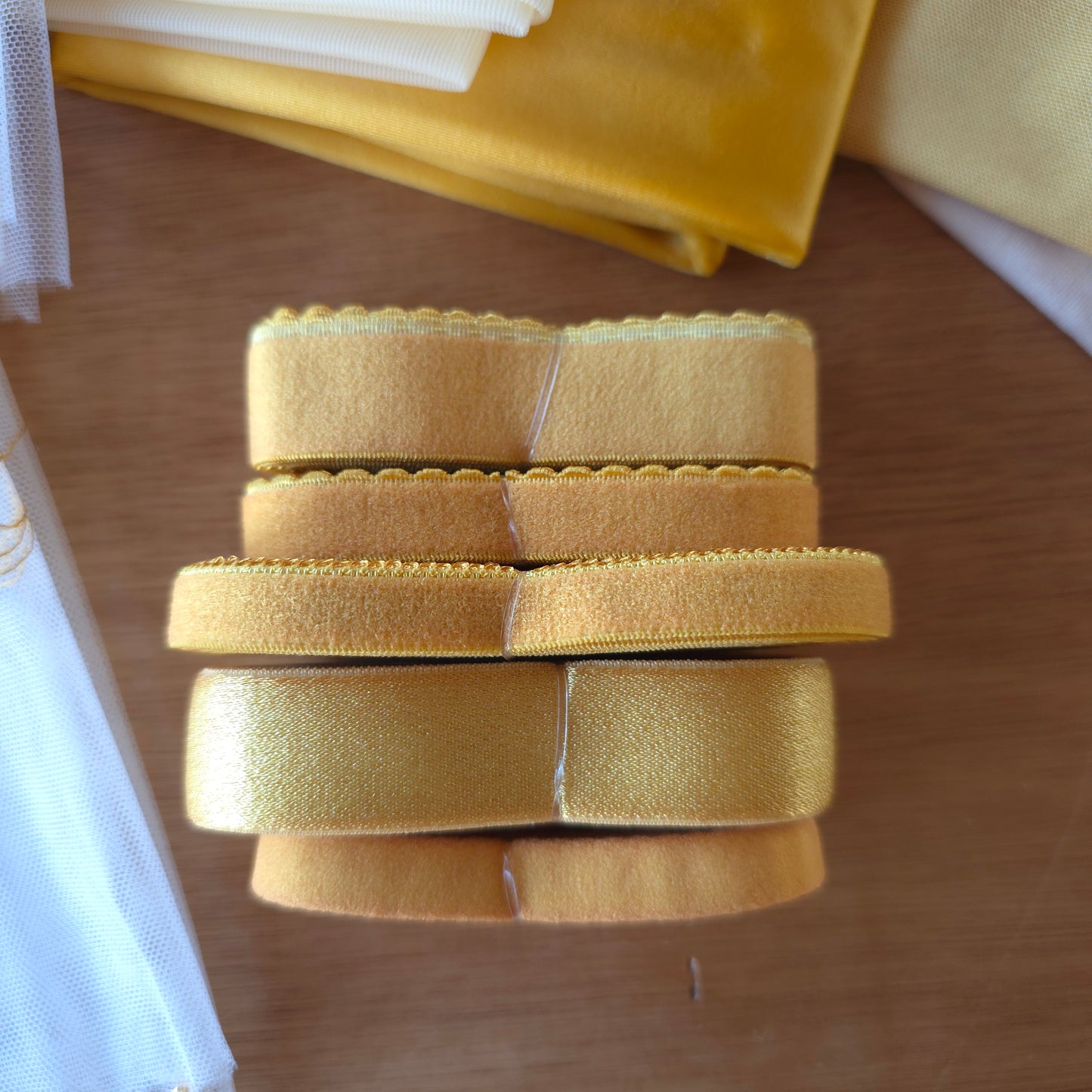 Lingerie kit "Golden Yellow"