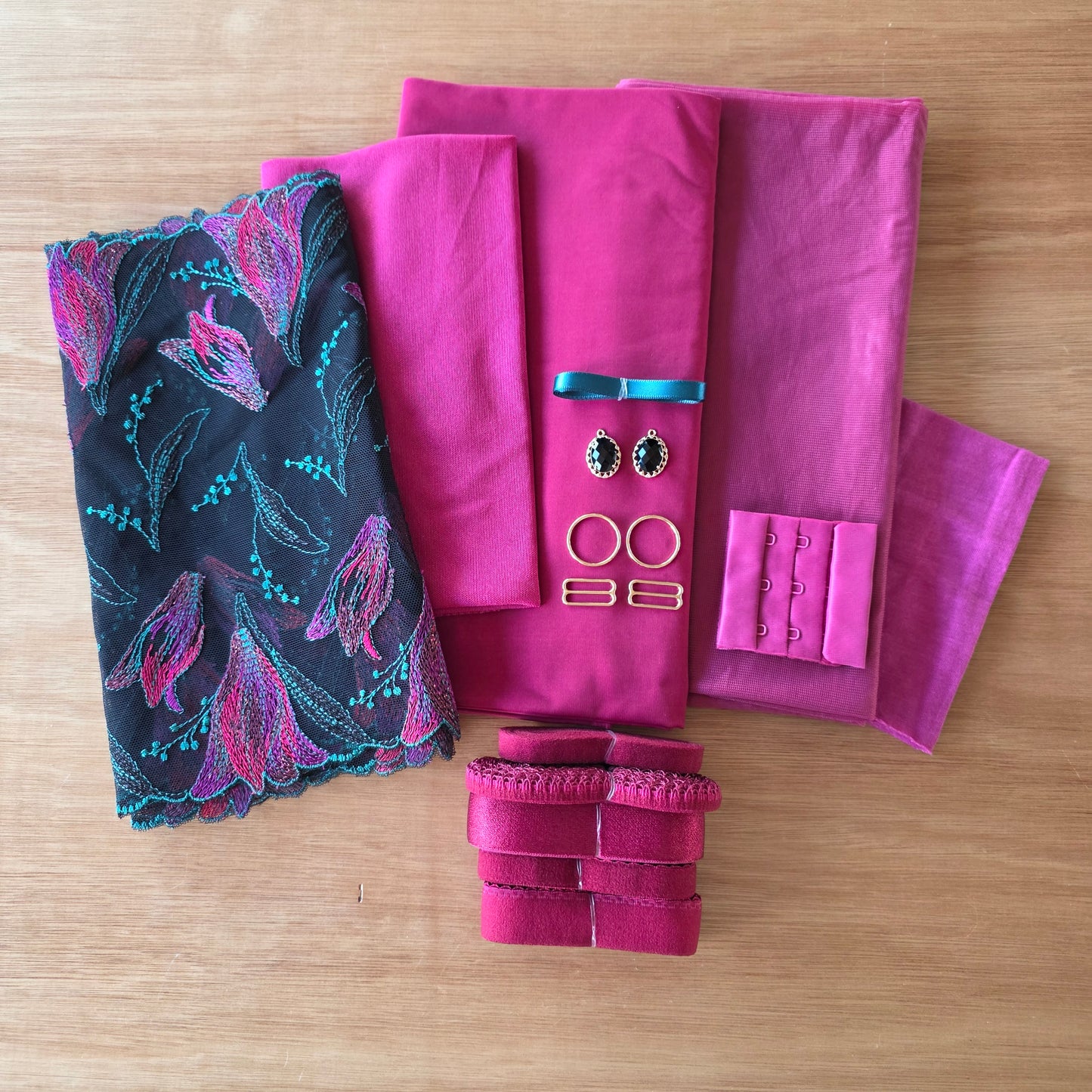 Lingerie kit "I See Red"