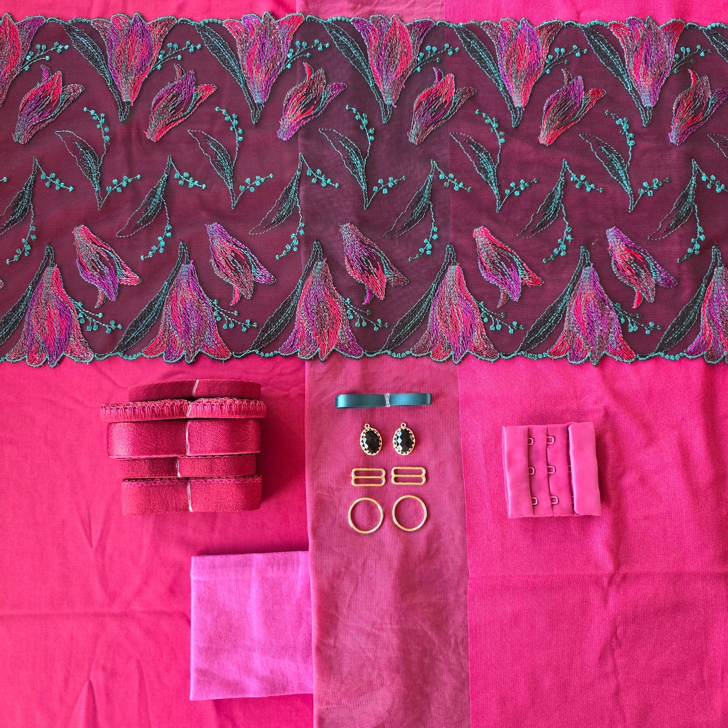 Lingerie kit "I See Red"