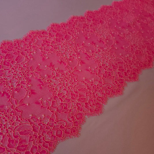 2026-1 fluor Barbie-roze stretchkant met wit contour draadje