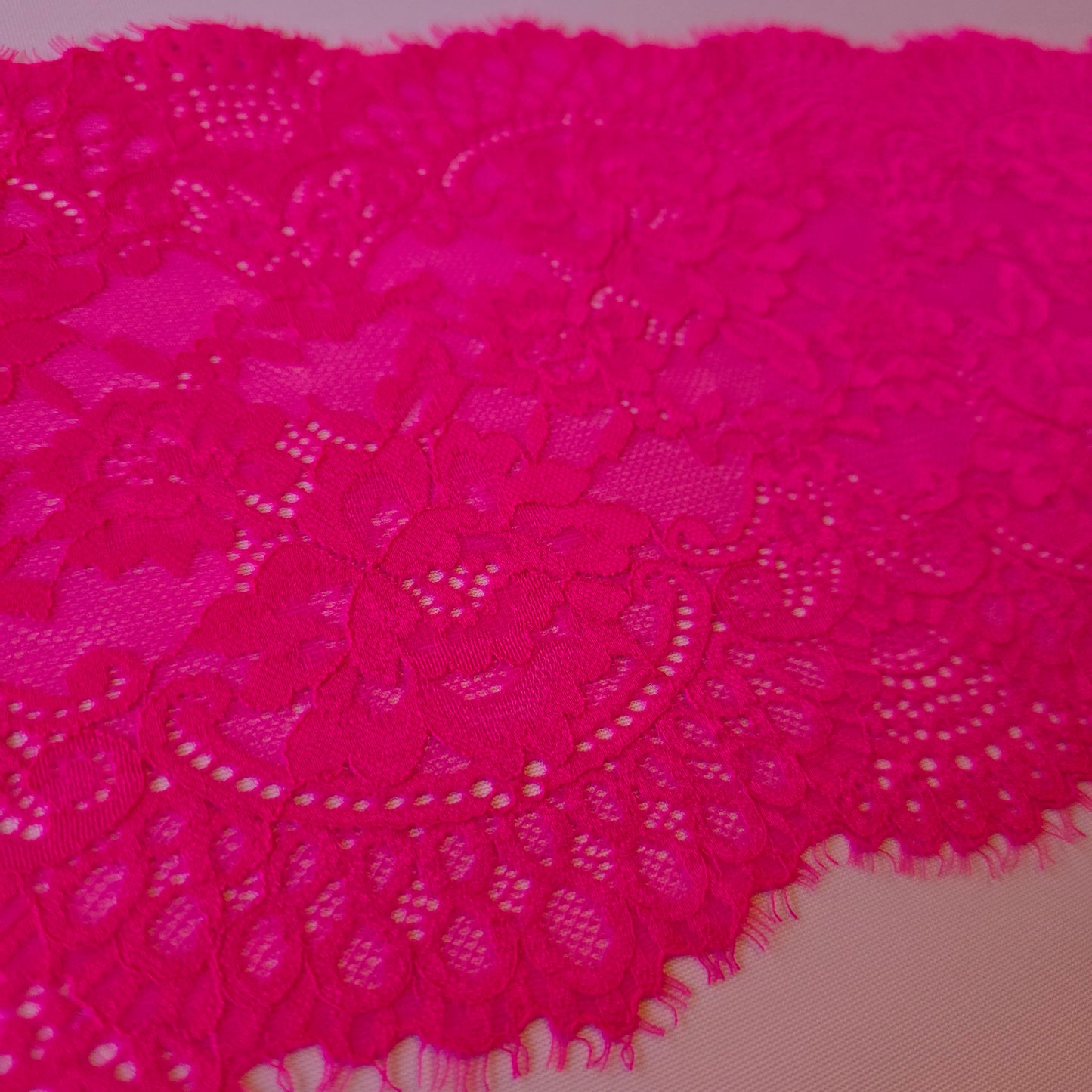 2026-2 fluor fuchsia roze stretchkant