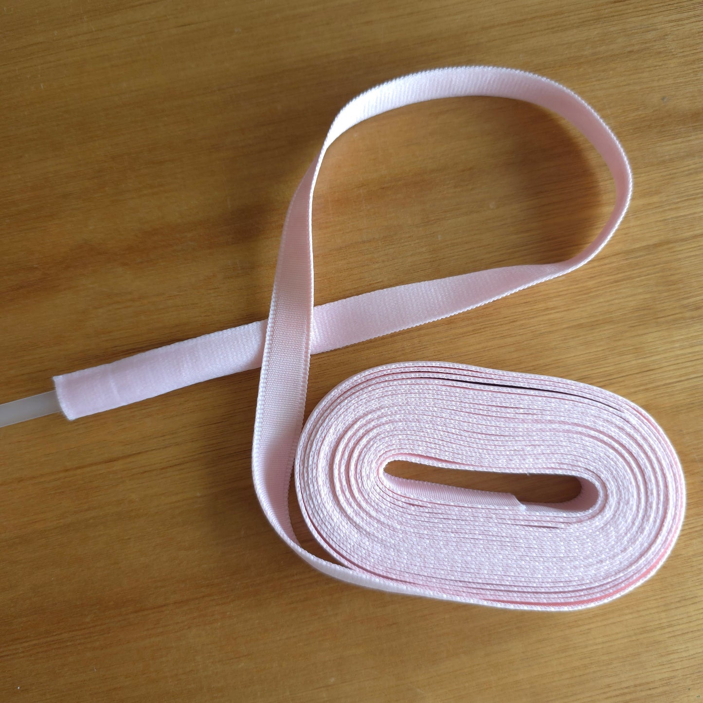 lichtroze baleinband voor kunststof baleinen (bundel van 4,5m)