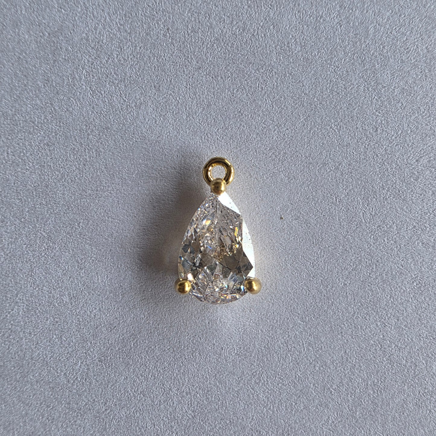 met 18K goud vergulde bedeltjes met zirconia in verschillende kleuren