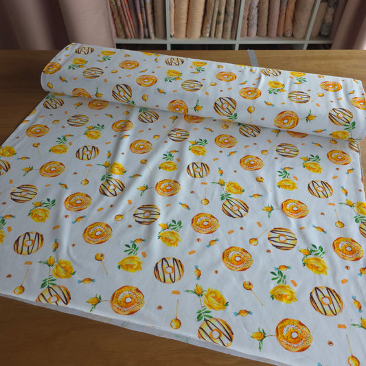 Mierzoete katoen tricot/jersey met donuts, lolly's en roosjes
