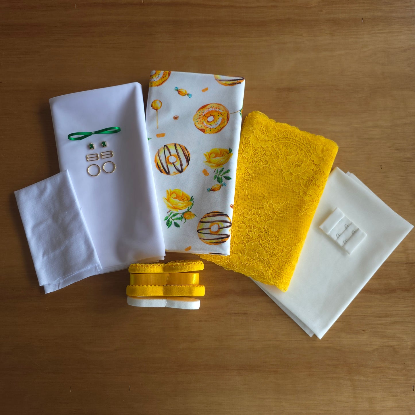 Lingerie kit "Sweet Sunshine" met katoenjersey