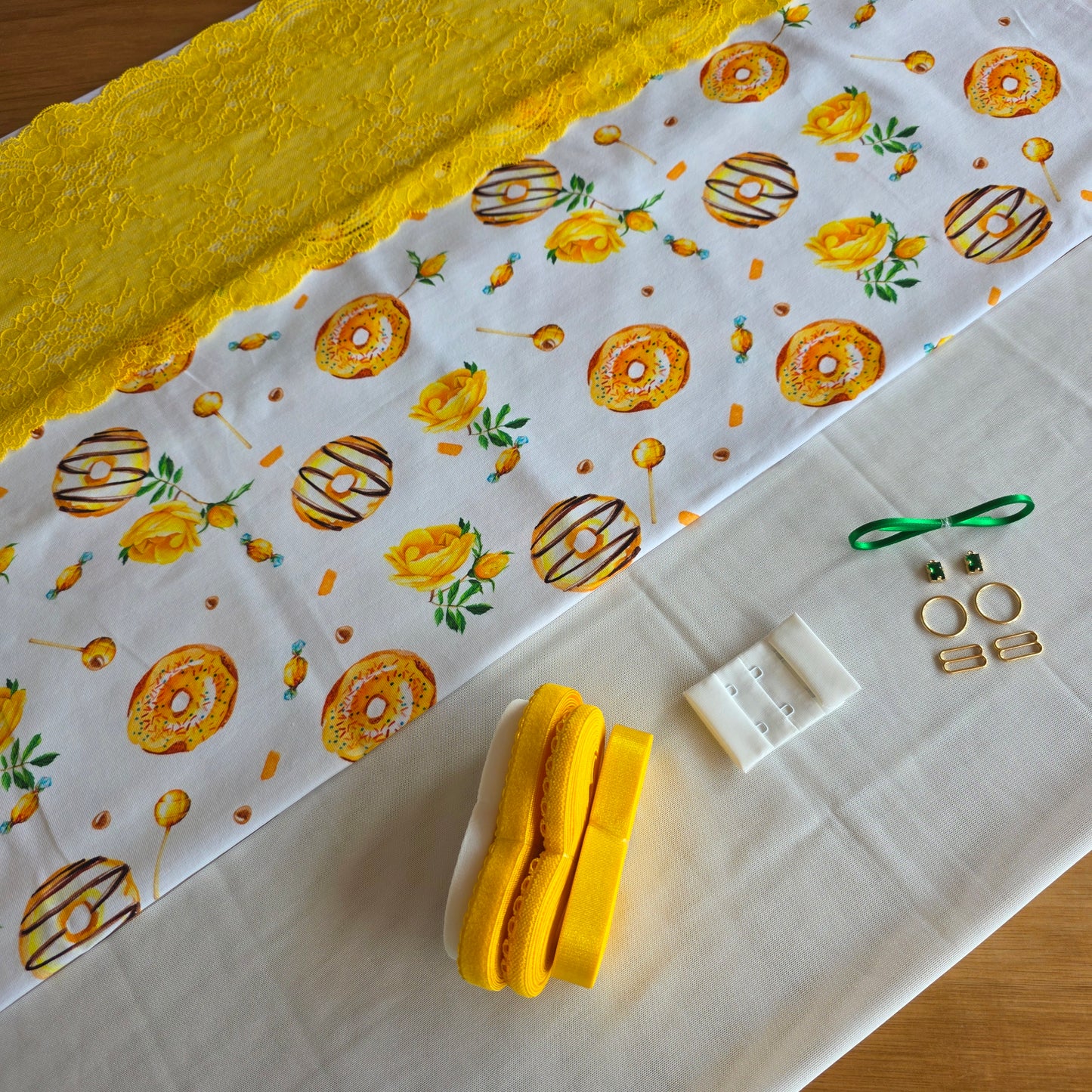 Lingerie kit "Sweet Sunshine" met katoenjersey