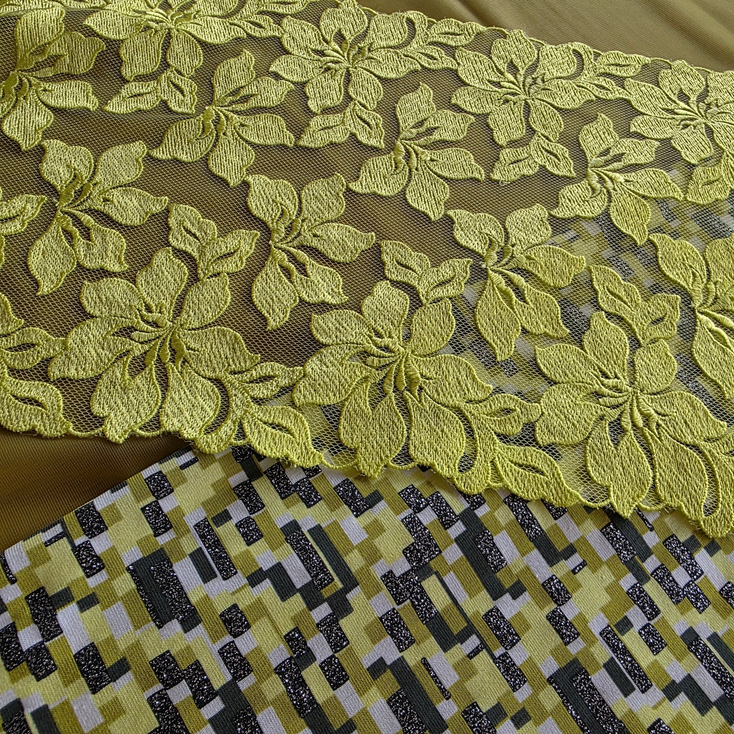 Lingerie kit "Lime Glitch" met katoenjersey