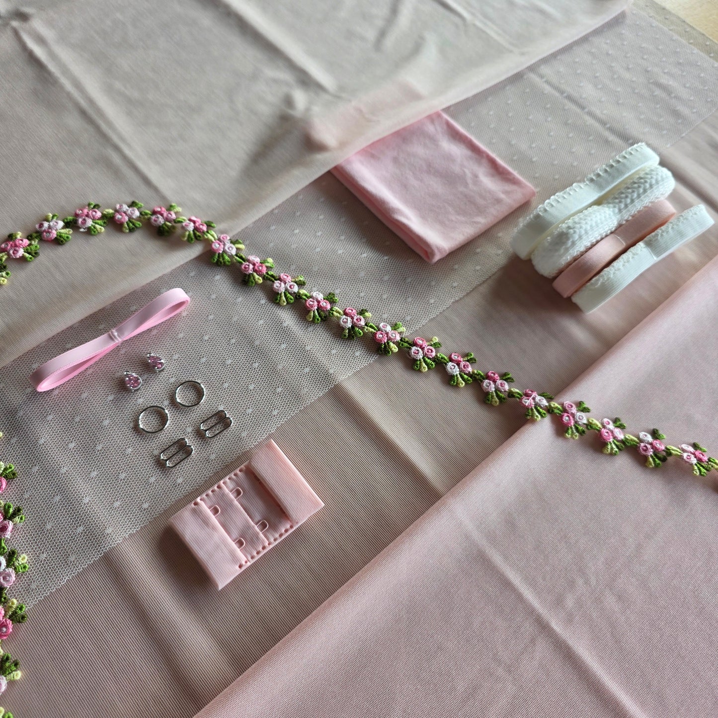 Lingerie kit "Vintage Romance"