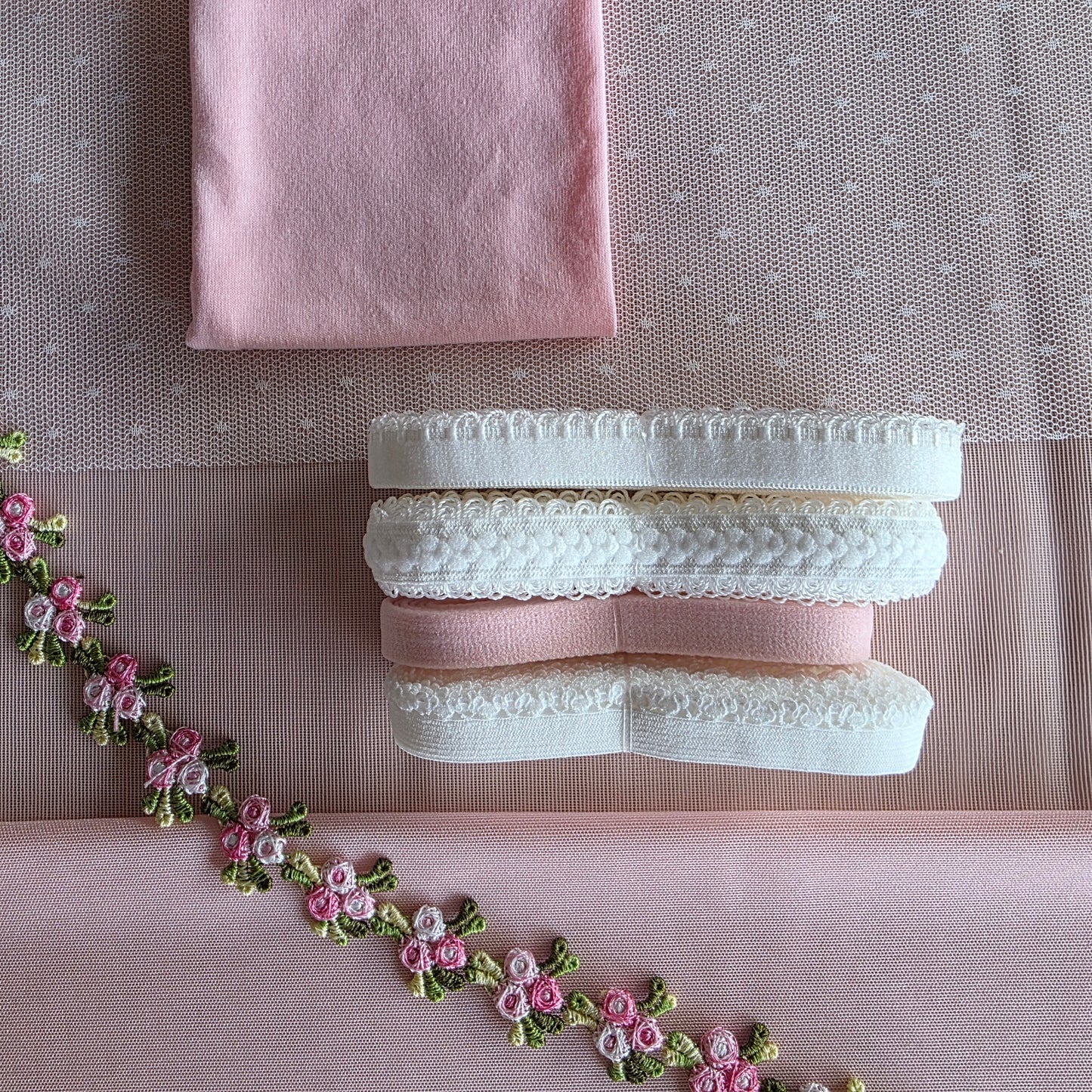 Lingerie kit "Vintage Romance"