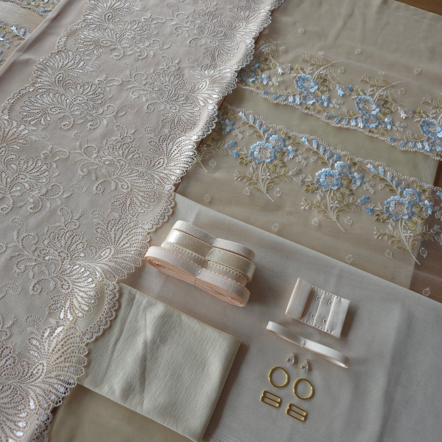 Extra goed gevulde lingerie kit "Beautiful beige"
