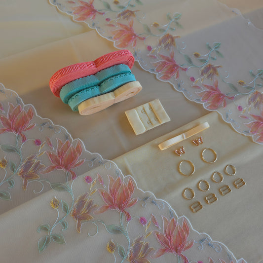 Goed gevulde lingerie kit "Watercolor Painting"