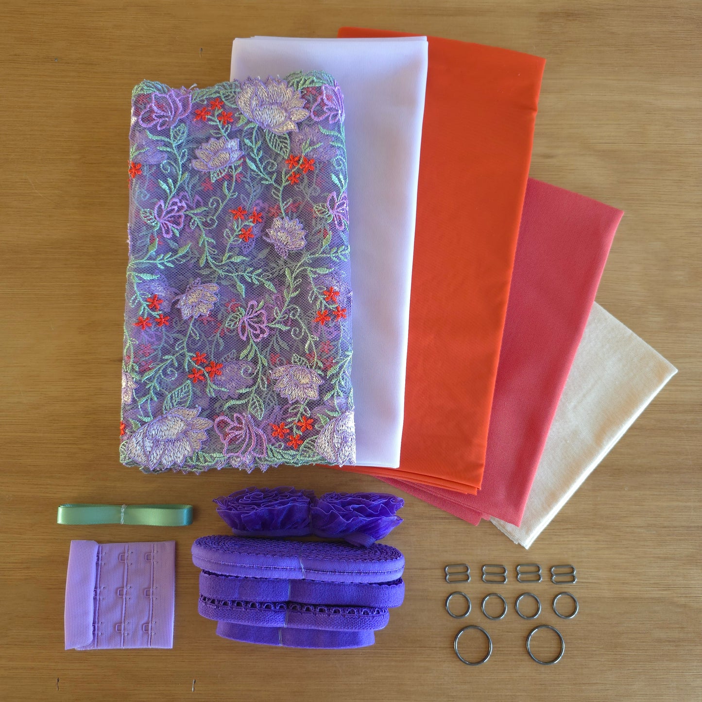 Lingerie kit "Blooming Garden"