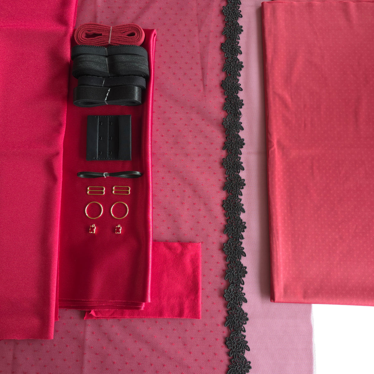 Lingerie kit voor het Rani bh patroon: "Midnight Rouge"