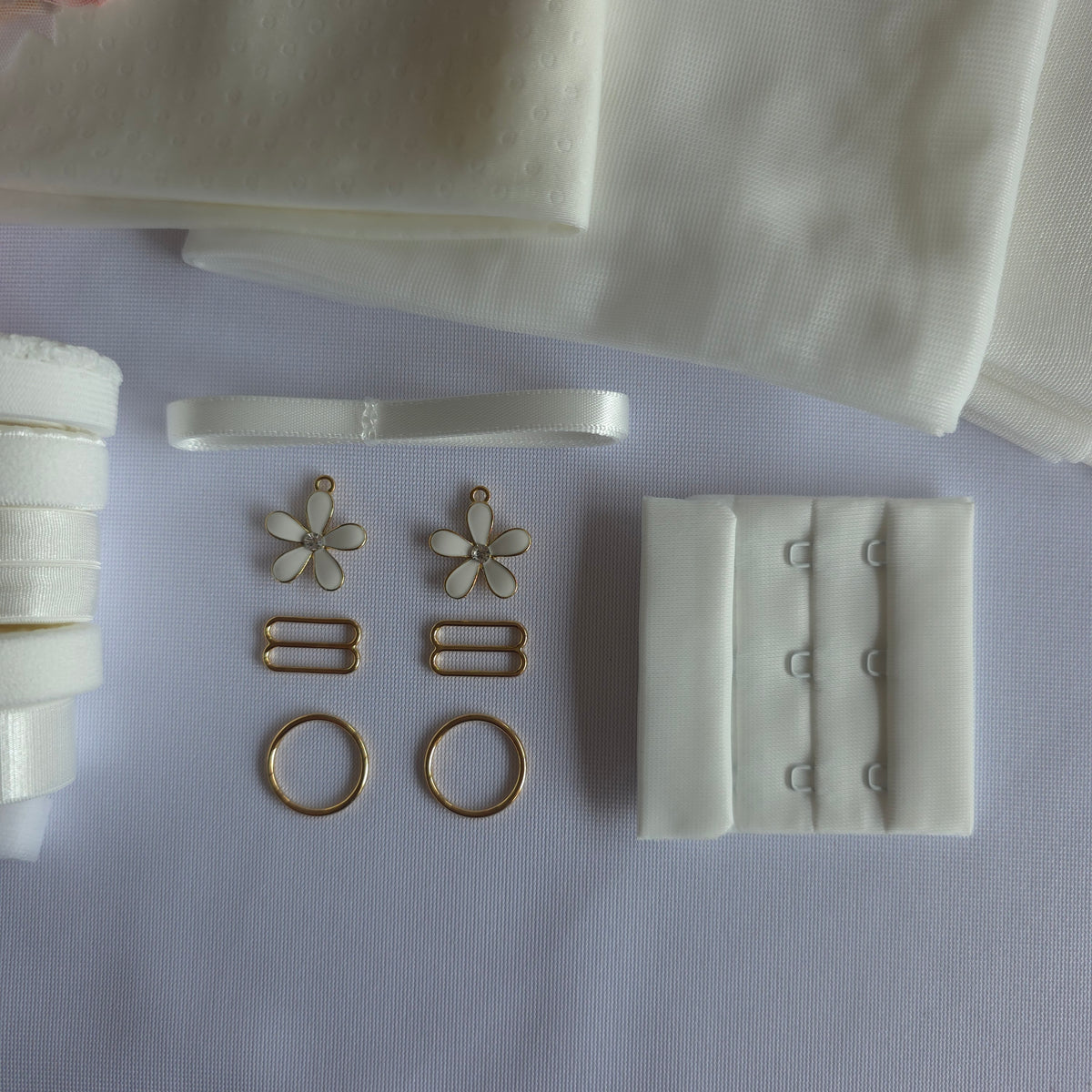 Lingerie kit voor het Rani bh patroon: "Field of flowers"