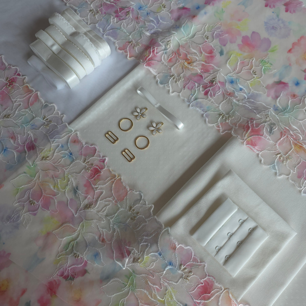 Lingerie kit voor het Rani bh patroon: "Field of flowers"