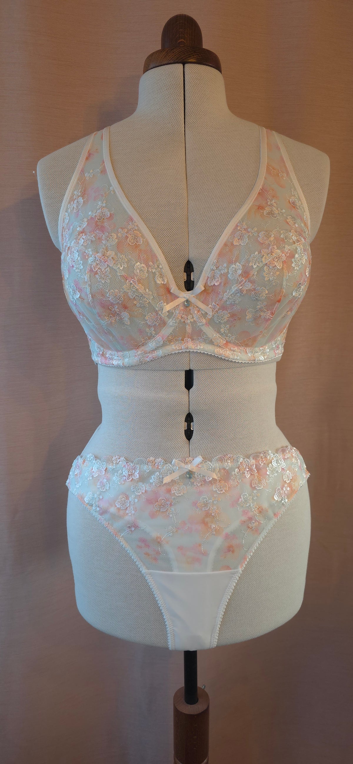 Lingerie kit voor het Rani bh patroon: "silver lining"